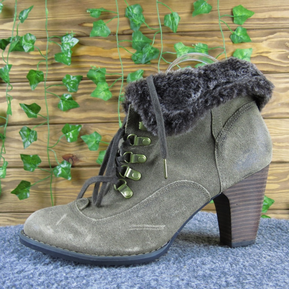 Indigo by Clarks Women 9.5 Taupe Suede Faux Fur Lace-Up Ankle Boots Heeled Cozy‎